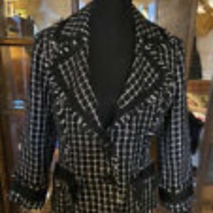 White House Black Market Black White Tweed Jacket w/fringe Size 8